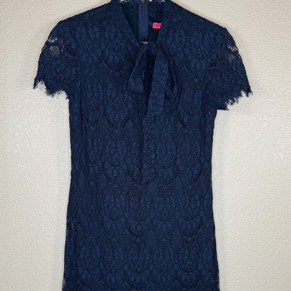 Betsey Johnson Navy Lace Dress Sz 8 Romantic Feminine Classic Sheath Bow Neck‎